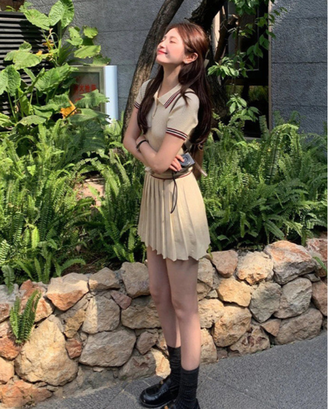 フェミニンシックセットアップ