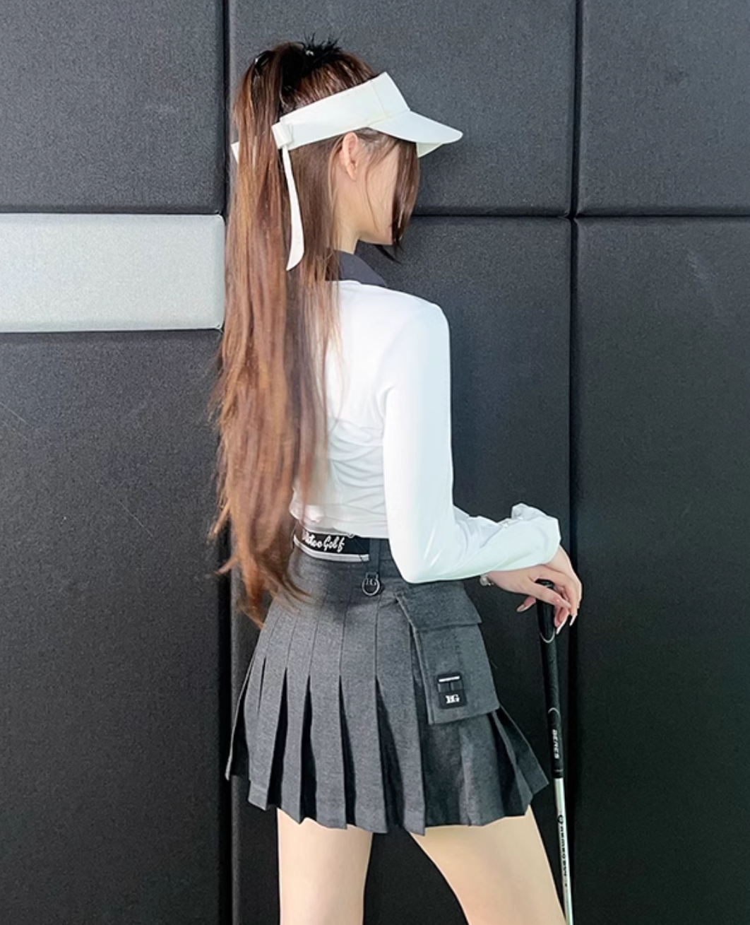 モノトーンプリーツポケットスカート