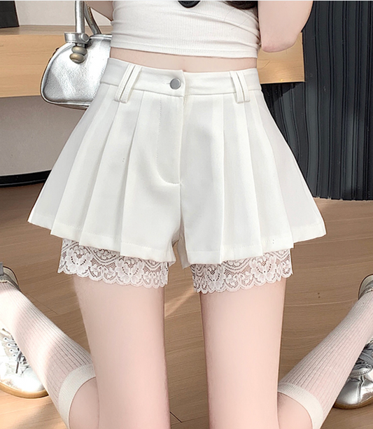 フェミニンシックフレアショートパンツ