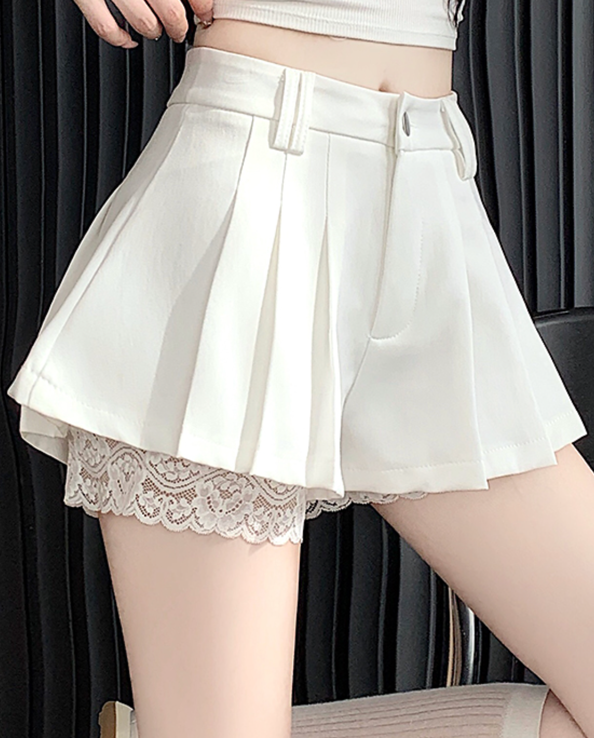 フェミニンシックフレアショートパンツ