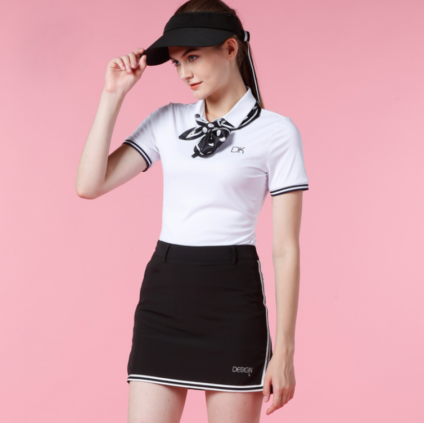 Chic Monochrome Golf Skirt